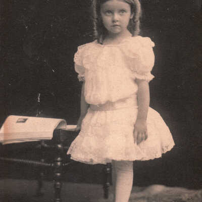 Leah Abigail (Crago) Waddell