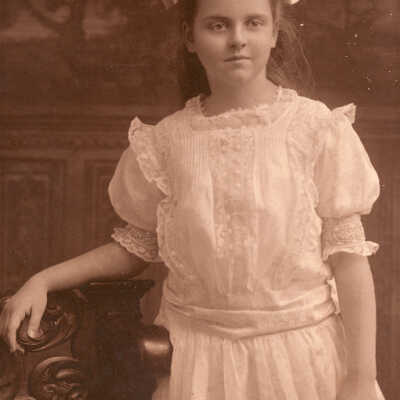 Leah Abigail (Crago) Waddell