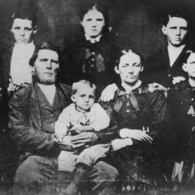 Elijah Wilson Hartley and Sarah (Headlee) Hartley family