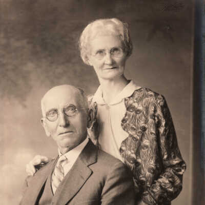 Robert Dinsmore [1849-1935] and his wife, Margaret Anne (Throckmorton) Dinsmore [1855-1936]