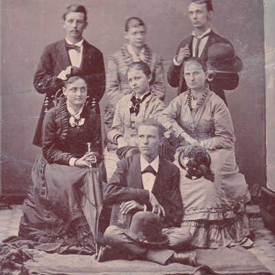 Eliza Campbell "Lida" (Miller) Simpson [middle row, far right]