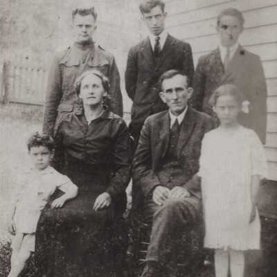 John Lohr and Bertha (Cunningham) Lohr family