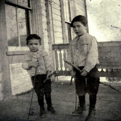 Sons of William Harvey Throckmorton & Lucy Jane McGlumphy