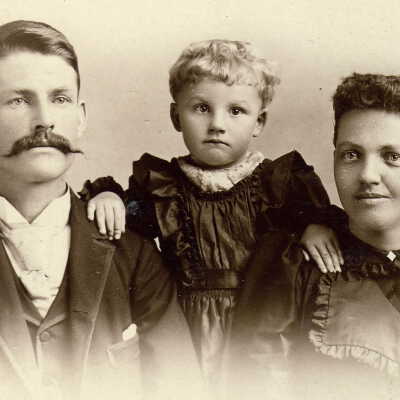 Lorenzo Dow Spragg and Susan (Owens) Spragg family