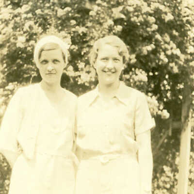 Mitchener Album 01, Photo 71 - Mabel Louise (Cooper) Baily and Josephine King