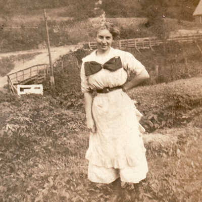 Nellie (Yoders) Clark [1896-1987]