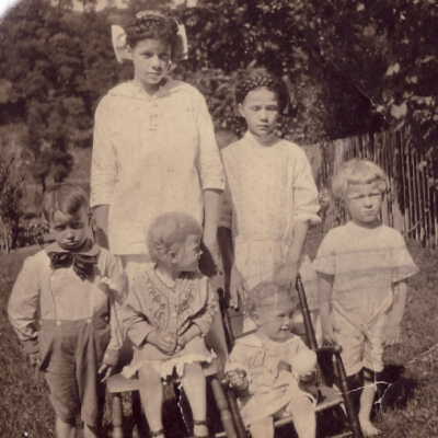 Grandchildren of William Daily Buchanan and Mary Isabelle "Belle" (Archer) Buchanan
