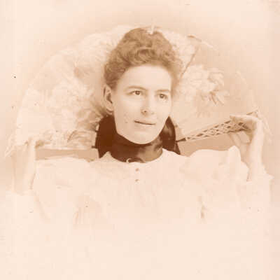 Munnell Album 01, Photo 11 - Martha Belle (Braden) Foster