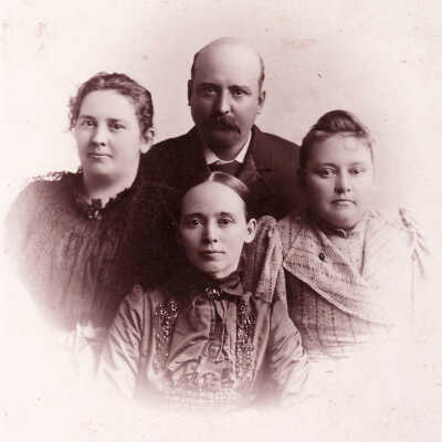 Munnell Album 01, Photo 15 - Unidentified