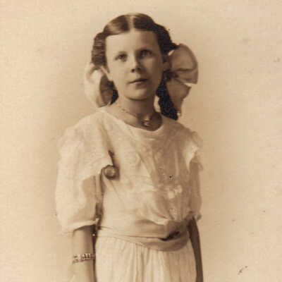 Nancy Laureanne (Throckmorton) Meighen