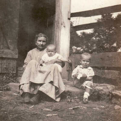 Catharine (Anderson) Watson with her grandchildren