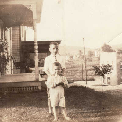 Sons of Robert Lawrence Throckmorton Sr.