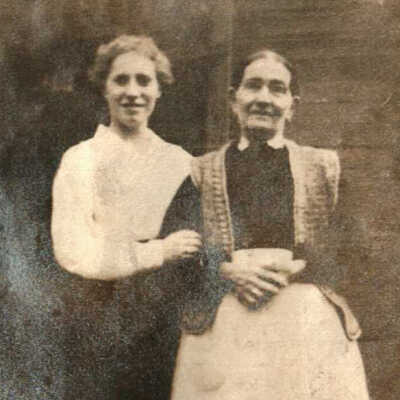 Elizabeth Florence (Patton) (Vickers) Teasdale and her grandmother Anna Adelia (Brown) Patton