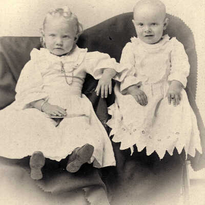 Millikin-Simpson Album, Photo 29