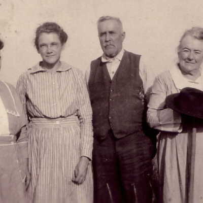 Ocie Ella (Bowler) Buchanan and friends