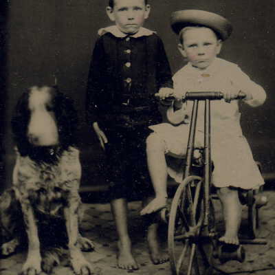 Hoge-Woods Album 01, Photo 35 - Robert Woods Hoge [1858-1889] and Henry Clay Hoge [1860-1862]