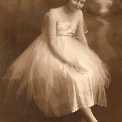 Leah Abigail (Crago) Waddell