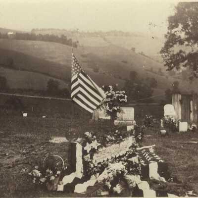 Grave of Walter Bertram Riggle