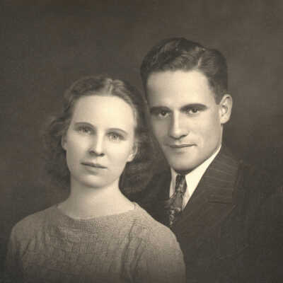 Herbert Roscoe Staggers and Carolyn Gordon (Jones) Staggers on their wedding day