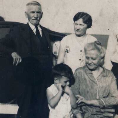 David and Mary Ann (Rinehart) Buchanan family