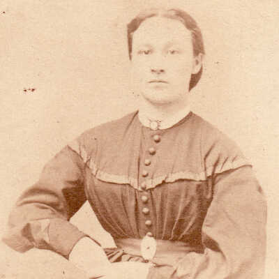 Crago-Spencer Album 02, Photo 01 - Clarissa "Clara" Hedge