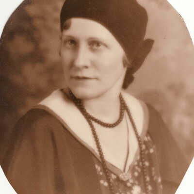 Clare (Hoskinson) Garside