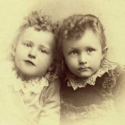 Mary Goldie Porter and Viola E. (Porter) Scott
