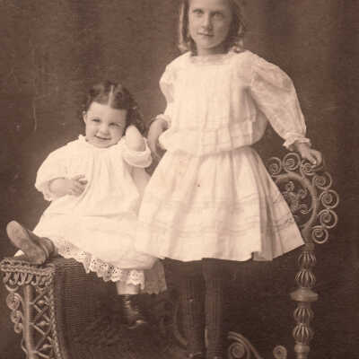 Daughters of Milton Bryan Finch and Mariah "Mae" Kent