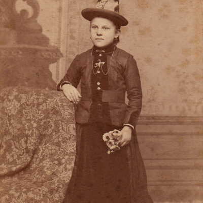 Dreier Album, Photo 23 - Elizabeth M. "Lizzie" (Dreier) Gray [1877-1911]