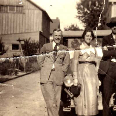Alfred M. Throckmorton [Far Left] and unidentified friends