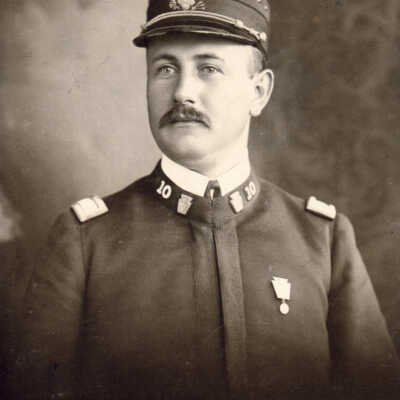 Hustead Alexander Crow
