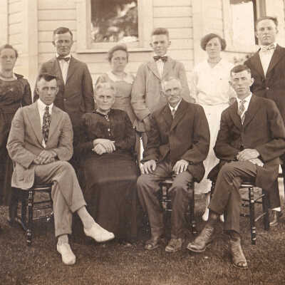 John Wesley Millikin and Anna Virginia (Lewellen) Millikin family