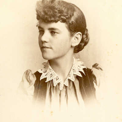 Mitchener Album 01, Photo 04 - Helen "Nellie" (Hughes) Reynolds