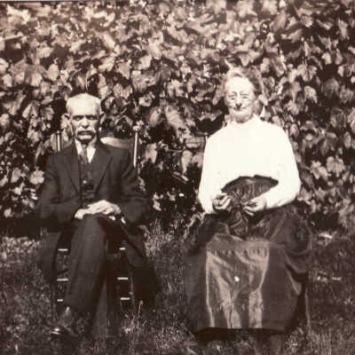 Believed to be James Albert Harris and his wife, Nancy (Wood) Harris