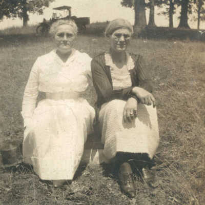 Rosa Alice (Gregg) Roberts and Catherine Cynthia "Callie" (Gregg) Davis