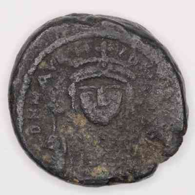 Maurice Tiberius - AE 1/2 Follis