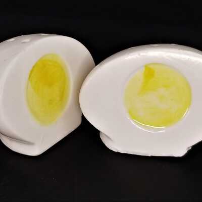 Egg Salt and Pepper Shakers