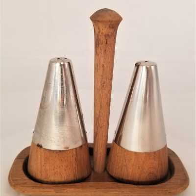 Wood Salt and Pepper Shaker Set