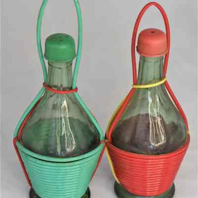 Vintage Green Glass Chianti "Made in Italy" Wine Bottles Salt and Pepper Shakers