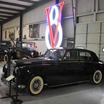 1962 Rolls-Royce Silver Cloud II in the Antique Auto Display.