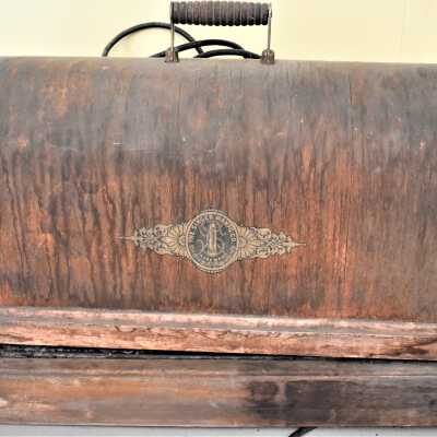 Sewing machine cover