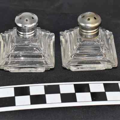 Size comparison of Irice crystal salt and pepper shakers.