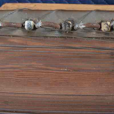 There are labels with numbers near the top and bottom of the ukelin. This picture shows some of the labels near the top.