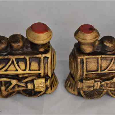 Vintage Ceramic Figural Trains Salt & Pepper Shakers