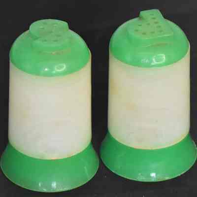 Back of Bar Harbor Maine salt and pepper shakers.