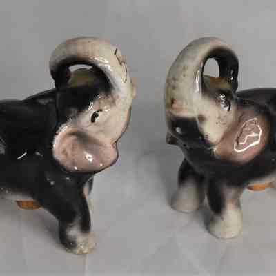 Vintage Ceramic Elephants Salt and Pepper Shakers Made in Japan