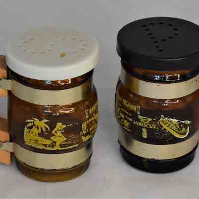 Vintage Amber Glass Beer Mug Steins Hawaii Souvenir Salt and Pepper Shakers