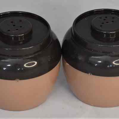 Vintage Plastic Bean Pot Salt & Pepper Shakers Made by Admiration