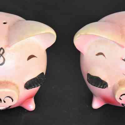 Vintage Ceramic Pink Pigs Salt and Pepper Shakers Made in Japan