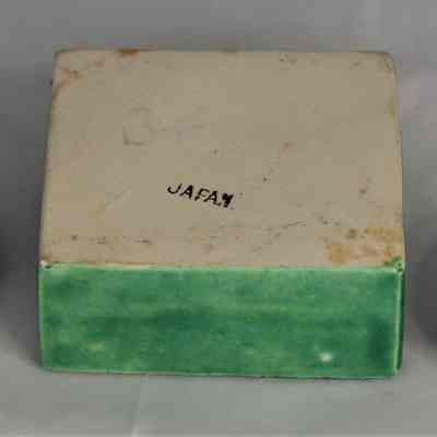 Bottom of turntable marked "Japan".